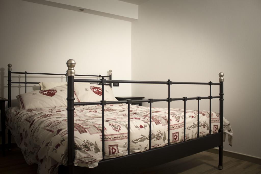 La Casa Dei Gatti Bed & Breakfast Limone Piemonte Oda fotoğraf